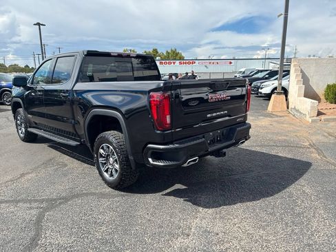 Used 2024 GMC Sierra 1500 AT4 w/ Technology Package AWD/4WD image 8