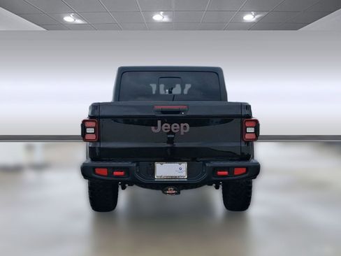 Used 2025 Jeep Gladiator Rubicon w/ Technology Group image 9