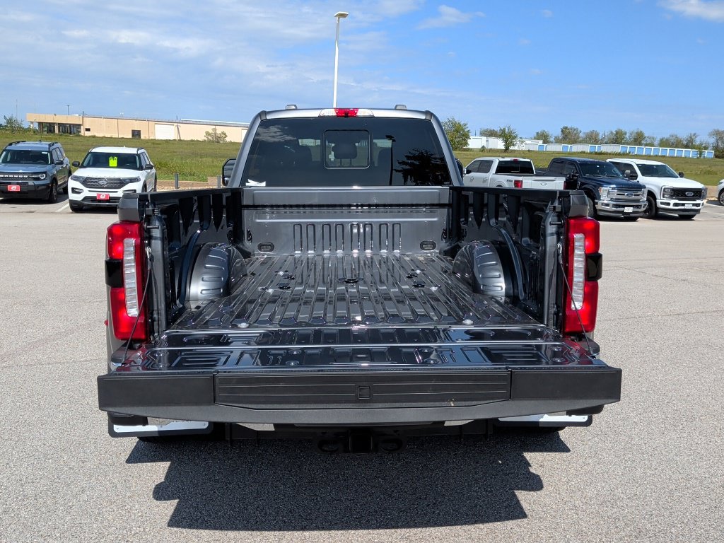 New 2027 Ford F350 Lariat w/ Lariat Premium Package AWD/4WD image 44
