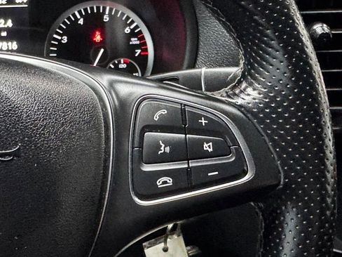 Used 2018 Mercedes-Benz Metris Passenger image 29