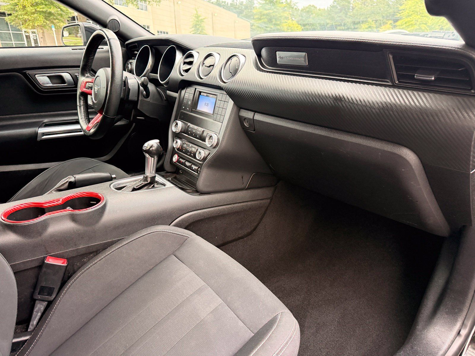 Used 2019 Ford Mustang Coupe RWD image 24