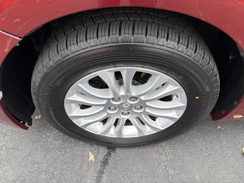 Used 2015 Toyota Sienna XLE 8 Passenger 4dr Mini Van image 33