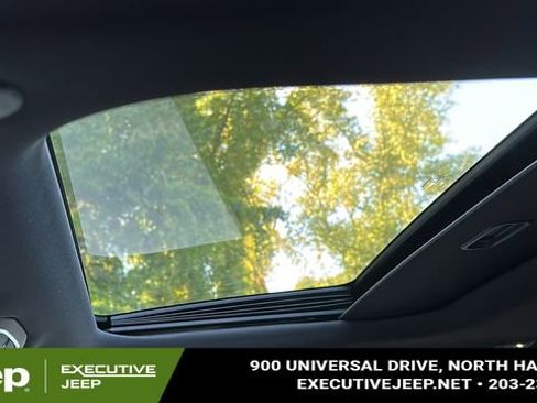 New 2025 Jeep Grand Cherokee Laredo X w/ Luxury Tech Group I image 26