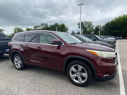 Used 2015 Toyota Highlander Limited w/ Driver Technology Package AWD/4WD image 5