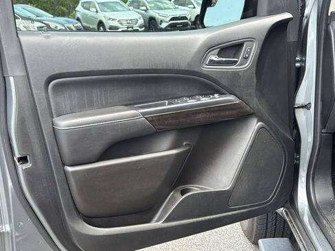Used 2019 GMC Canyon SLE w/ Driver Alert Package AWD/4WD image 9