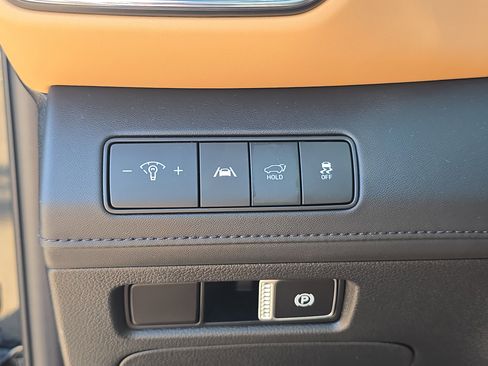 Used 2023 Hyundai Santa Fe Calligraphy image 33