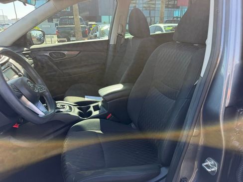 Used 2020 Nissan Rogue S FWD image 10