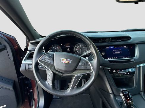 Used 2022 Cadillac XT5 Sportv w/ Technology Package AWD/4WD image 11