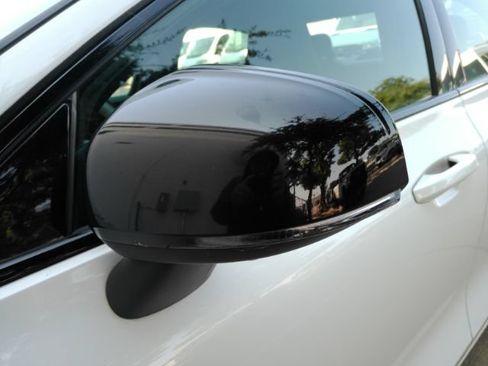 Used 2024 Volvo S60 B5 Plus w/ Climate Package FWD image 18