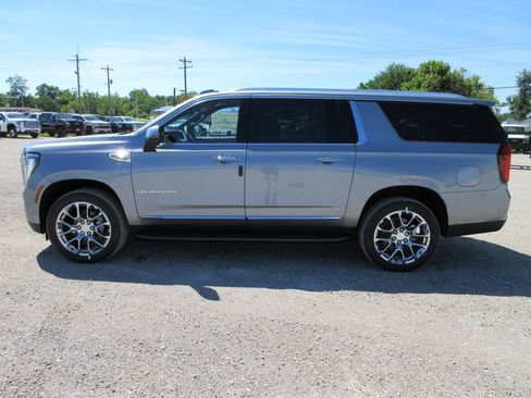 New 2026 GMC Yukon XL Elevation w/ Elevation Premium Package AWD/4WD image 7