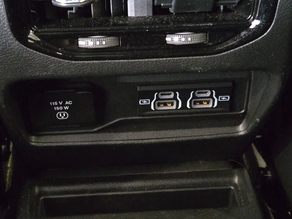 Used 2023 Jeep Grand Cherokee L Laredo AWD/4WD image 19