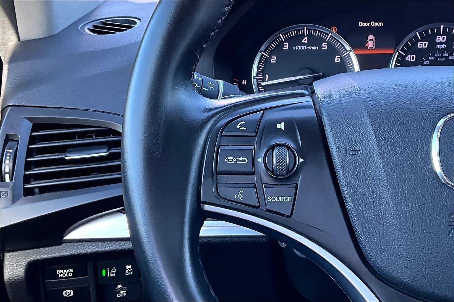 Used 2020 Acura MDX FWD image 23