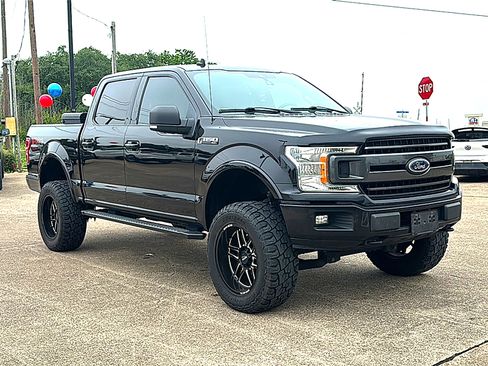 Used 2019 Ford F150 XLT w/ Equipment Group 302A Luxury AWD/4WD image 10