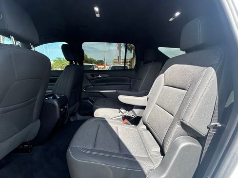 Used 2024 Chevrolet Traverse LT w/ Trailering Package FWD image 14