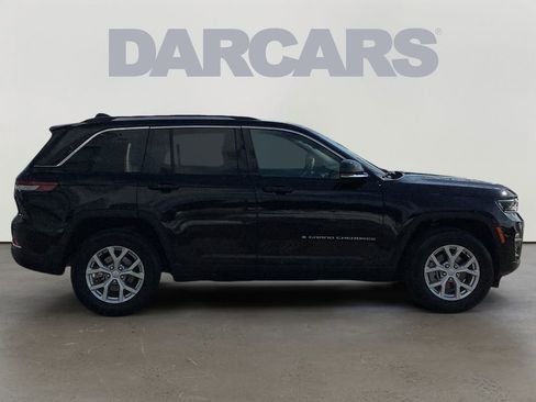 Used 2023 Jeep Grand Cherokee Limited image 8