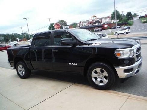 Used 2023 RAM 1500 Big Horn AWD/4WD image 10