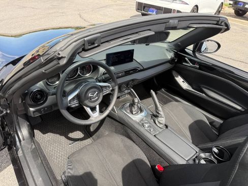 Used 2026 MAZDA MX-5 Miata Club w/ Weather Package RWD image 5