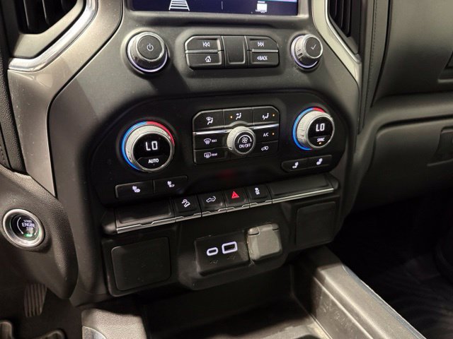 Certified 2022 Chevrolet Silverado 1500 RST w/ LPO, Blackout Package AWD/4WD image 18
