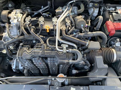 Used 2025 Nissan Altima 2.5 SV FWD image 28