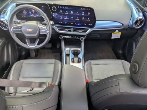 Used 2024 Chevrolet Equinox EV LT image 23