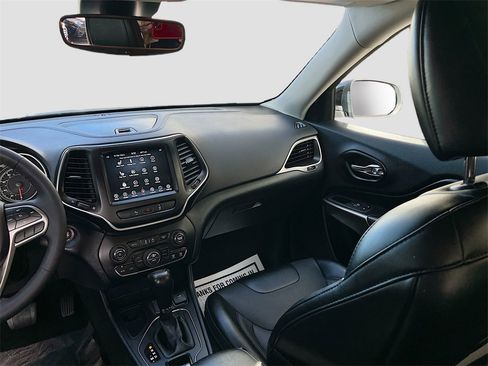 Used 2022 Jeep Cherokee Latitude Lux image 23