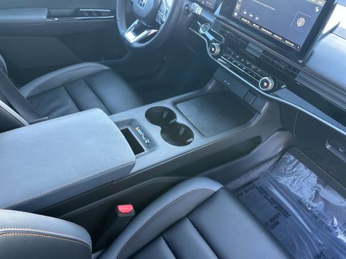 Used 2024 Honda Prologue Touring image 16