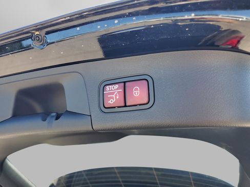 Certified 2025 Mercedes-Benz GLA 250 GLA 250 image 8