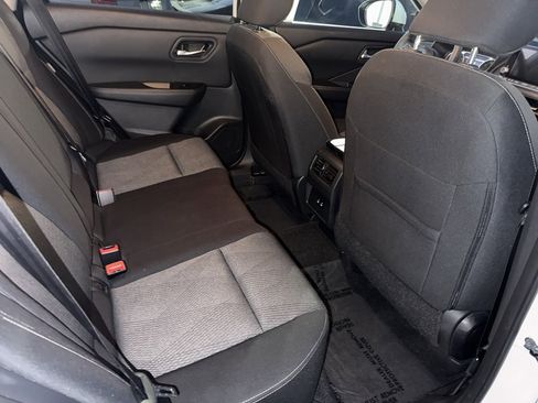 Used 2024 Nissan Rogue SV image 18