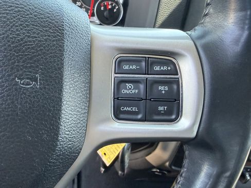 Used 2014 RAM 1500 Laramie RWD image 27