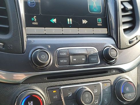 Used 2015 Chevrolet Impala LT image 25