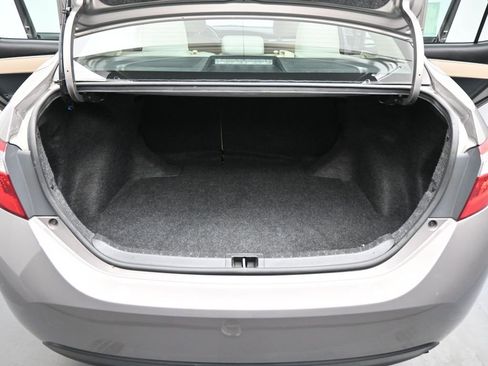 Used 2016 Toyota Corolla LE image 17