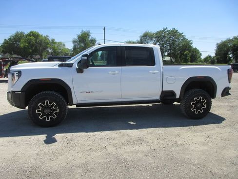 New 2026 GMC Sierra 2500 AT4X AWD/4WD image 10