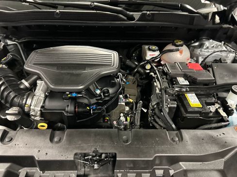 Used 2025 Chevrolet Blazer RS FWD image 26