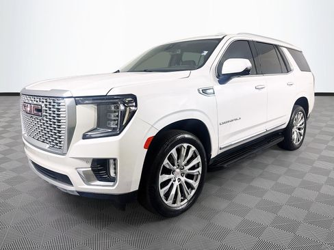 Used 2022 GMC Yukon Denali AWD/4WD image 3