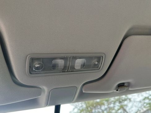 Used 2005 Honda Civic Hybrid Sedan image 19