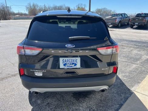 Used 2022 Ford Escape Titanium image 6