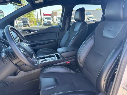 Used 2023 Ford Edge ST AWD/4WD image 9