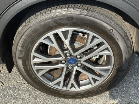 Used 2020 Ford Escape SEL FWD image 17