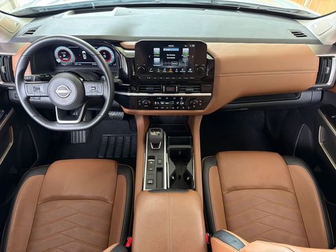 Used 2025 Nissan Pathfinder Platinum w/ Cargo Package FWD image 23