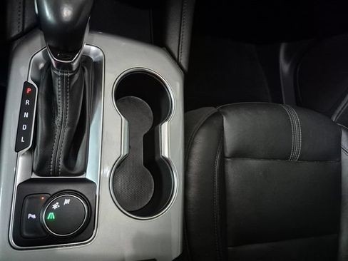 Used 2020 Chevrolet Blazer LT FWD image 27