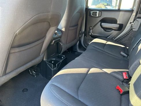 Used 2021 Jeep Wrangler Unlimited Sport image 12