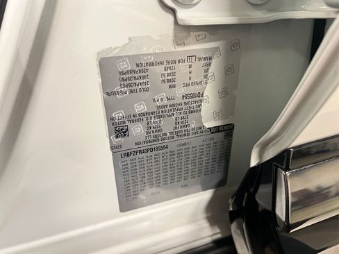 Certified 2024 Chevrolet Equinox LT AWD/4WD image 28