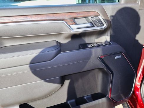 New 2026 GMC Sierra 2500 SLT w/ SLT Premium Package image 10