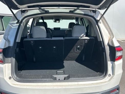 Used 2023 Honda Pilot LX image 14