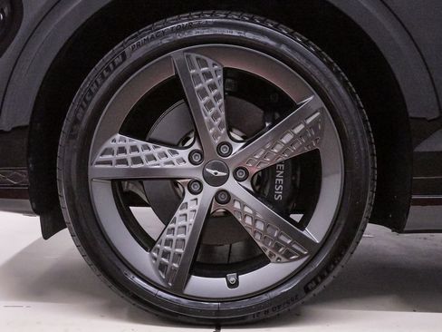 Certified 2025 Genesis GV70 3.5T Sport w/ Sport Advanced Package image 27