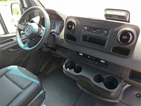 New 2025 Mercedes-Benz Sprinter 2500 image 11