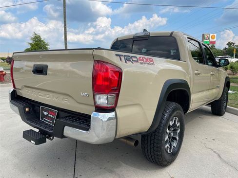 Used 2017 Toyota Tacoma TRD Off-Road w/ Tow Package (A/T) AWD/4WD image 80