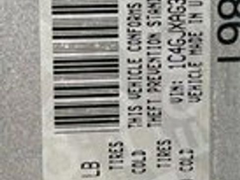 Certified 2020 Jeep Wrangler Sport image 28