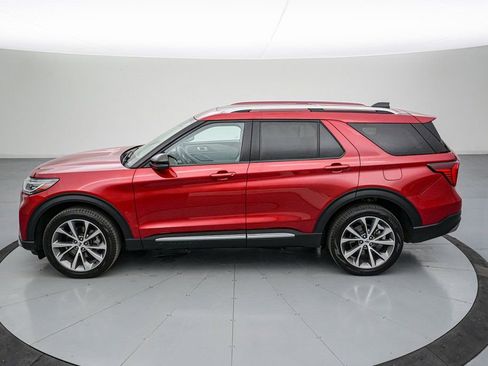 Certified 2025 Ford Explorer Platinum w/ Ultimate Package image 7