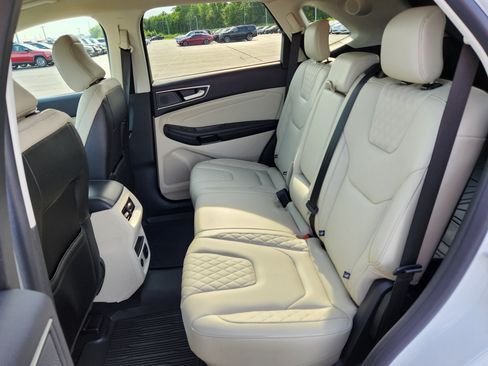 Used 2024 Ford Edge Titanium AWD/4WD image 11